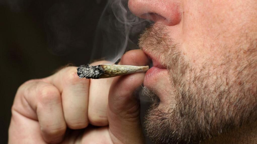 Rauchen illegaler Substanzen und Potenz